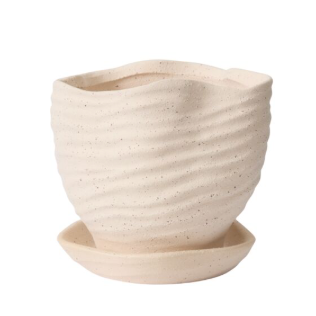 Highland Pot with Saucer